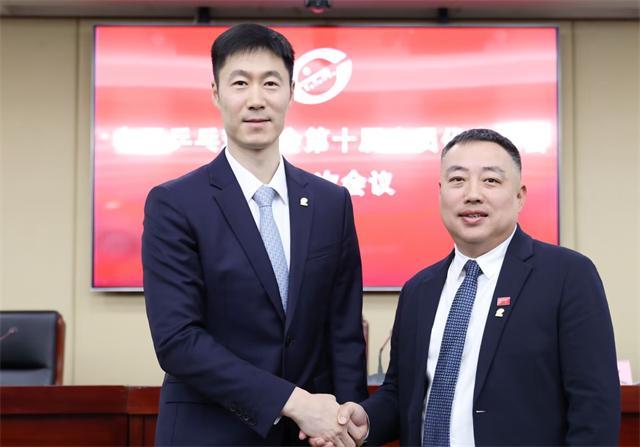 观礼！老刘晒图回击为国做贡献不会被遗忘AG真人试玩平台大V阴阳刘国梁没受邀(图2)