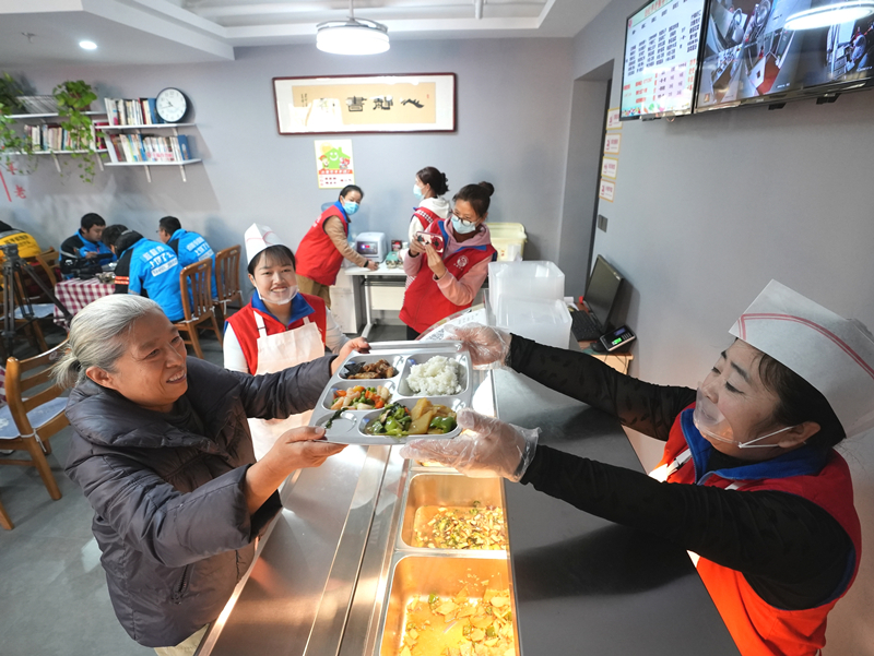 助餐点 织密养老助餐服务网络AG真人朝阳劲松街道新增养老(图3) 助餐点 织密养老助餐服务网络AG真人朝阳劲松街道新增养老(图3)